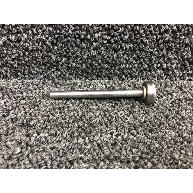 RT-253-163 Rockwell 112A Forward Seat Roller Assembly LH / RH (Minus Housing)