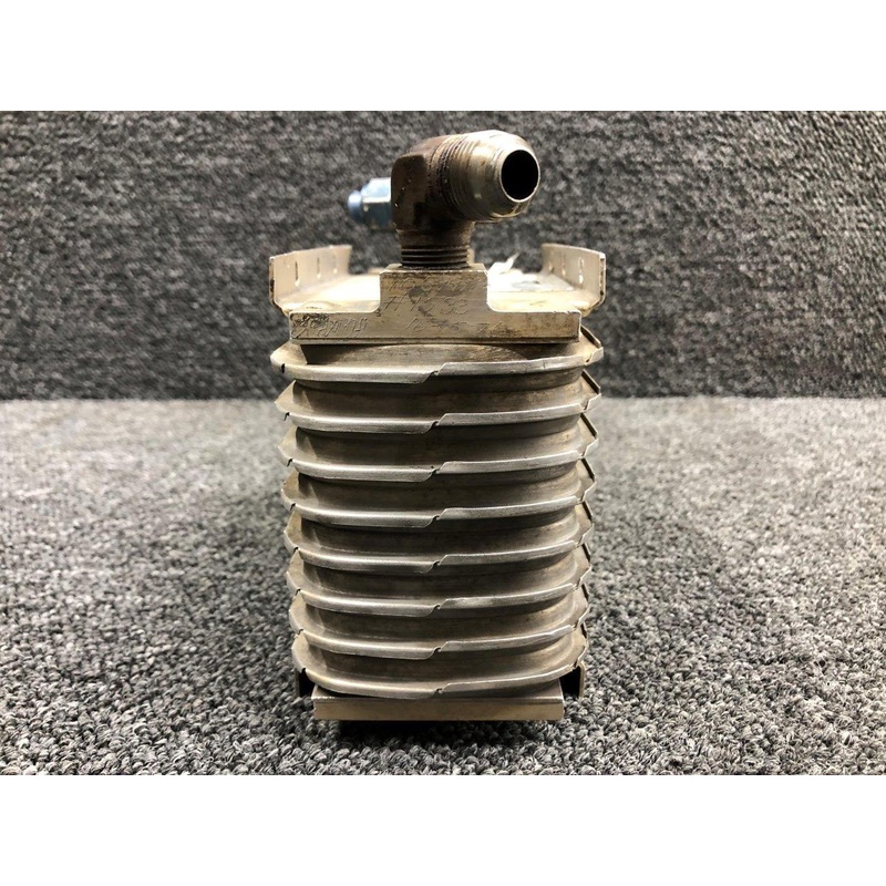 18622-000 (Use: 35139-300) Lycoming O-320-D2A Stewart Warner Oil Radiator