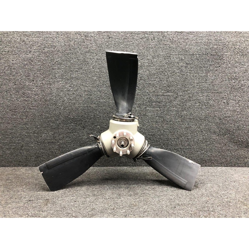 3FF32C501A McCauley Three Blade Propeller Hub W/ Logbook (CORE)