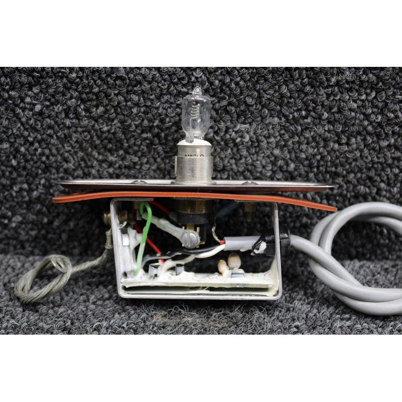 90033-17 (Use: 90-380029-3) Whelen Anti-Collision Light (28V) (No Lens)
