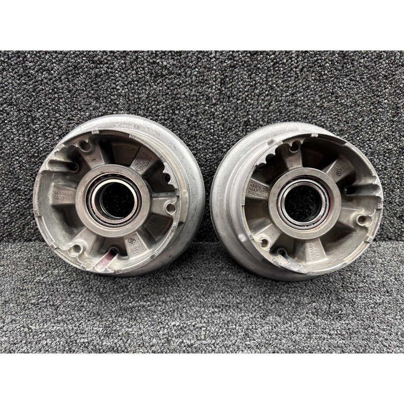 C163005-0101 (Use: D30660-1) McCauley 6.00-6 Main Gear Wheel Assembly