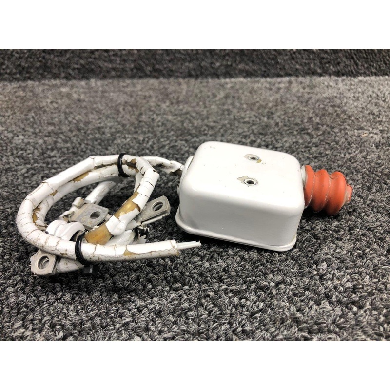 002-361013-45 (USE: 002-36013-615) Beech V35B Main Gear Safety Switch RH (28V)