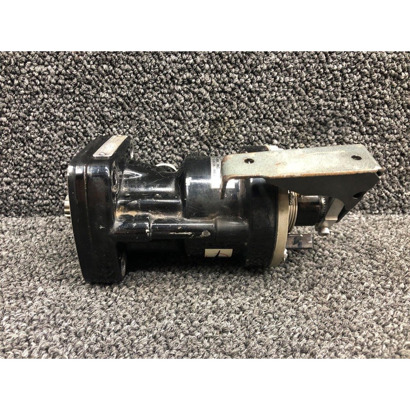 C290D3-J/T23 Continental IO-520-BB(21) McCauley Propeller Governor (Prop Struck)