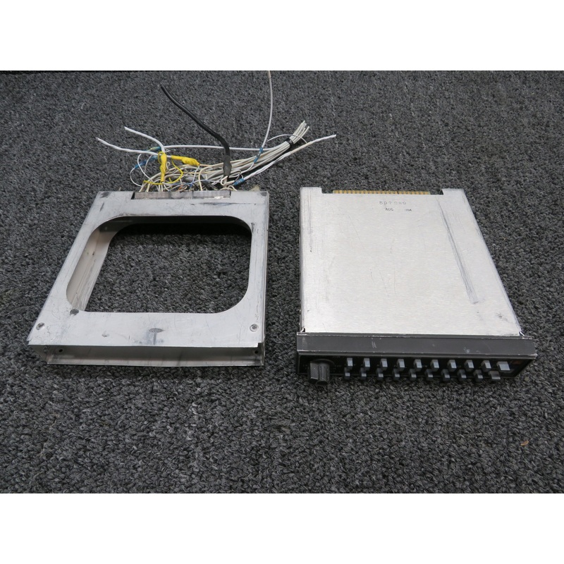 066-1055-02 King Radio KMA-24 Audio Selector Panel with Tray and Mods (14, 28V)