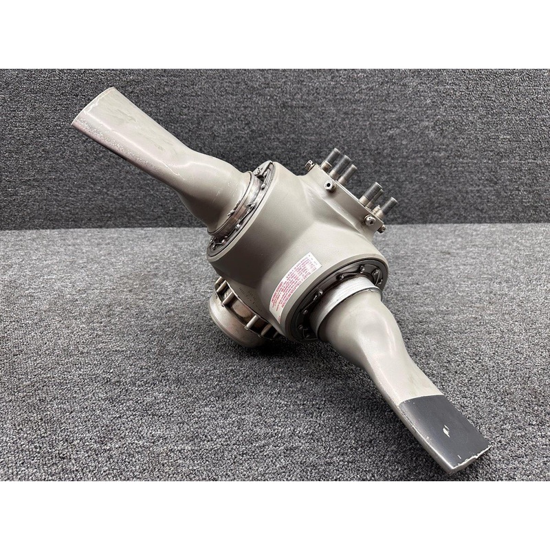 3A32C76-SMR, S-82NB-2 McCauley 3 Blade Propeller Hub with Logs (Prop Struck) (Core)
