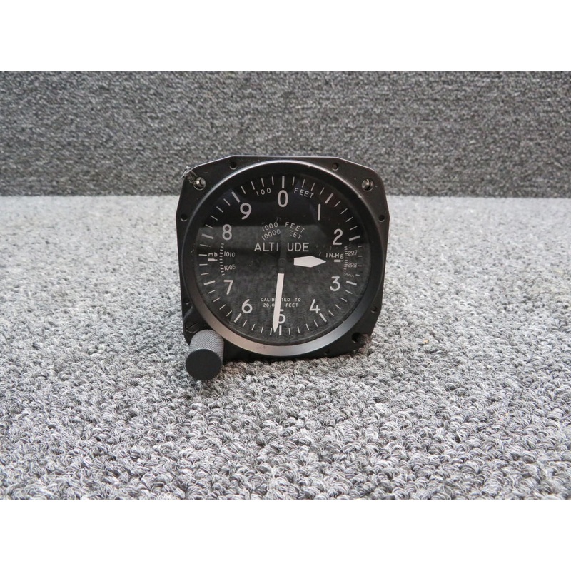 5934D-3A.129 United Instruments Altimeter