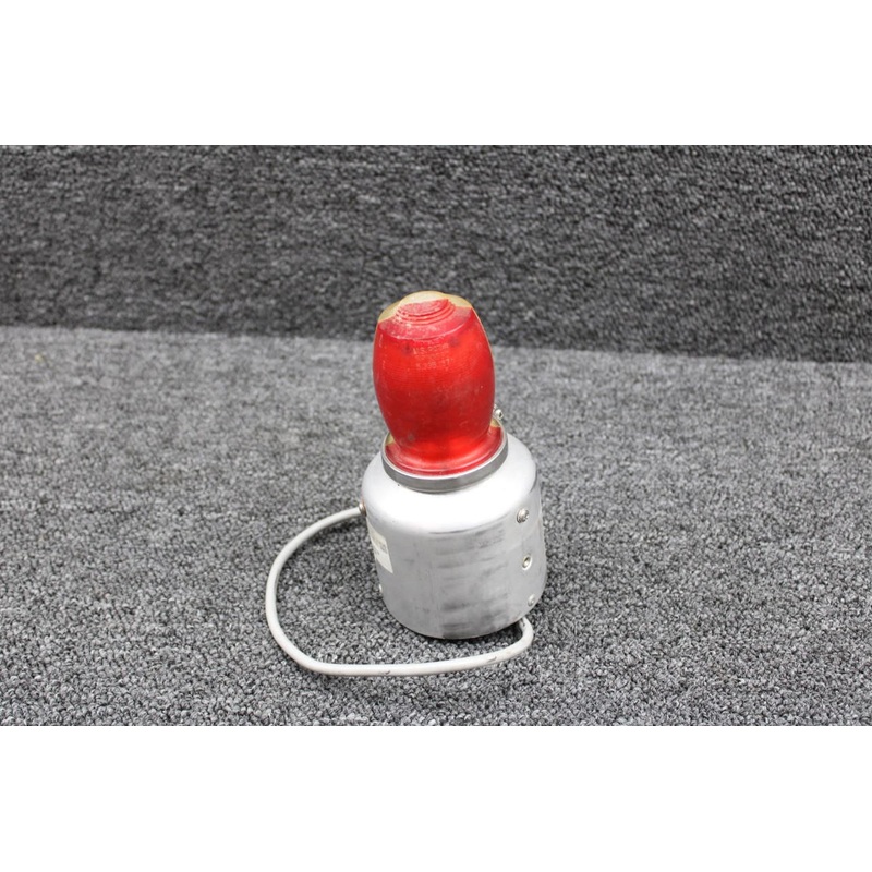 9052055 Whelen Strobe Light Beacon (Volts: 14/28, Amps: 1.6 / 3.2) (CORE) (SA)