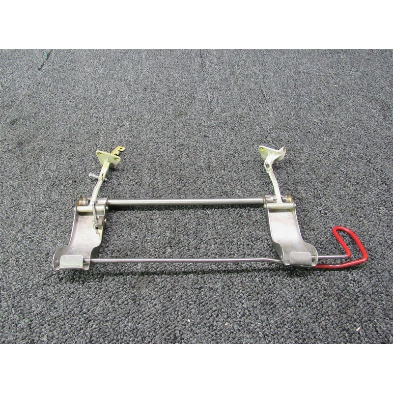 002-430055-32 / 002-430055-34 Beechcraft A36 Openable Window Latch Assy RH
