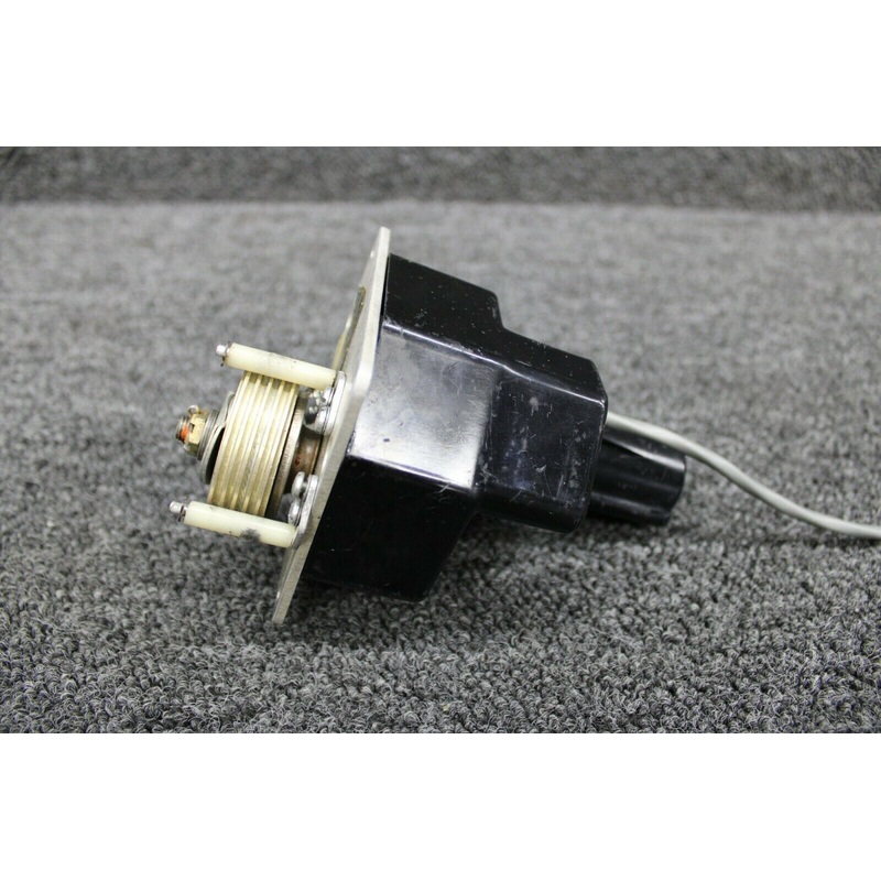762-252 (M/N: 1C508-1-529P) Piper PA32RT-300T Edo-Aire Pitch Servo (Volts: 14)