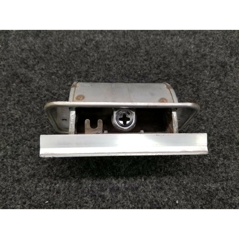 100-530360-605 Beechcraft 58P Ash Tray