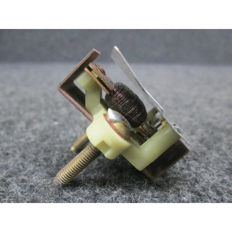 819472 Stewart Warner Volt Indicator (New Old Stock) (Y17)