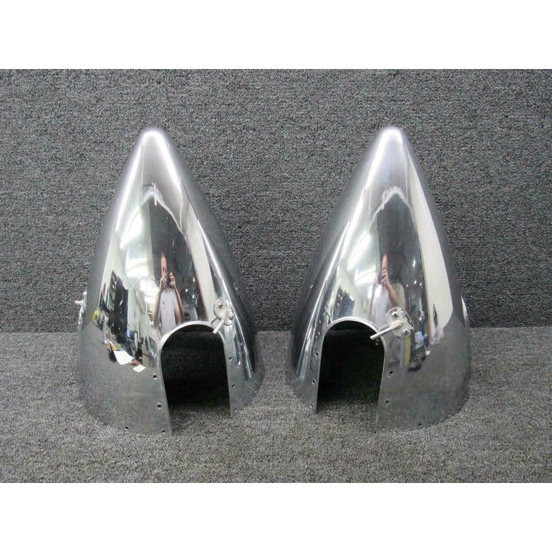 96-960008-21 Beech 95-C55 Spinner 3 Blade Propeller Set W/ De-Ice Sprayers