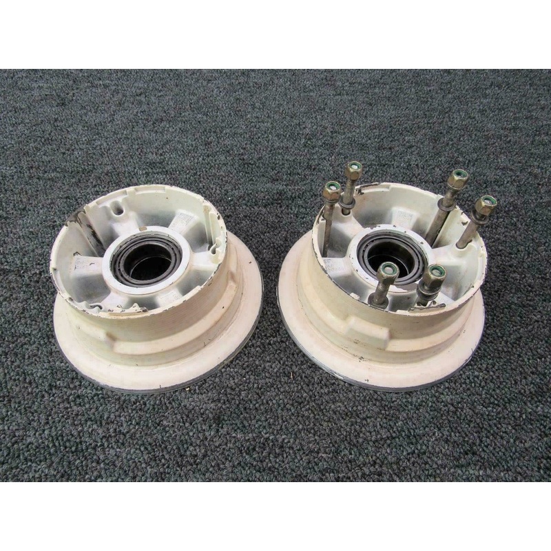 9910194-1 (USE: D30665) McCauley 6.00-6 Nose Wheel Assembly