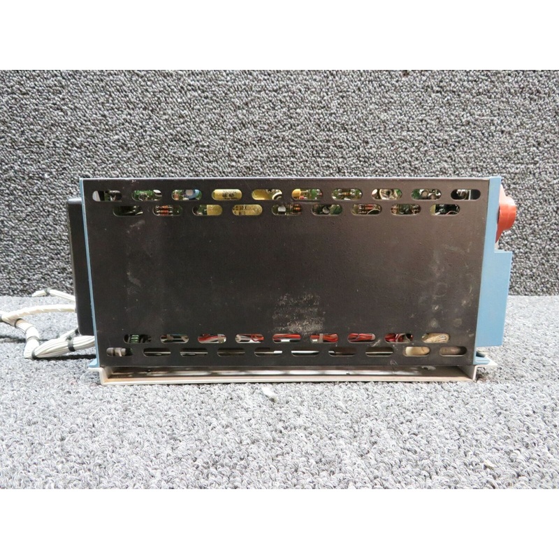 066-1052-00 King Radio KN61 DME (Volts: 13.75)