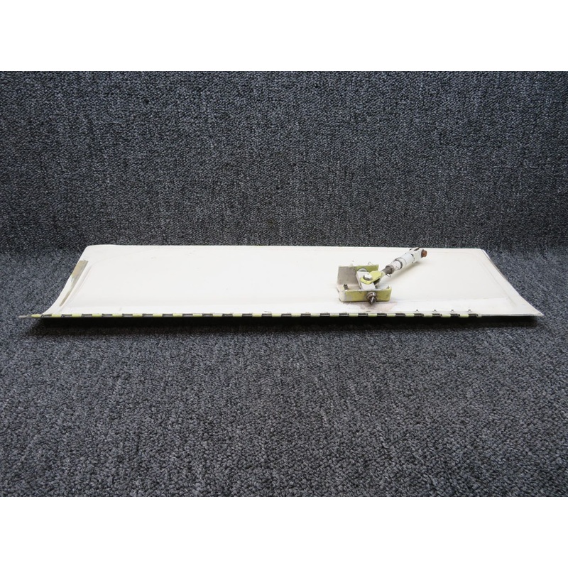 99-810030-36 (Use: 99-810030-54) Beech King Air 100 Main Gear Door (Colored)