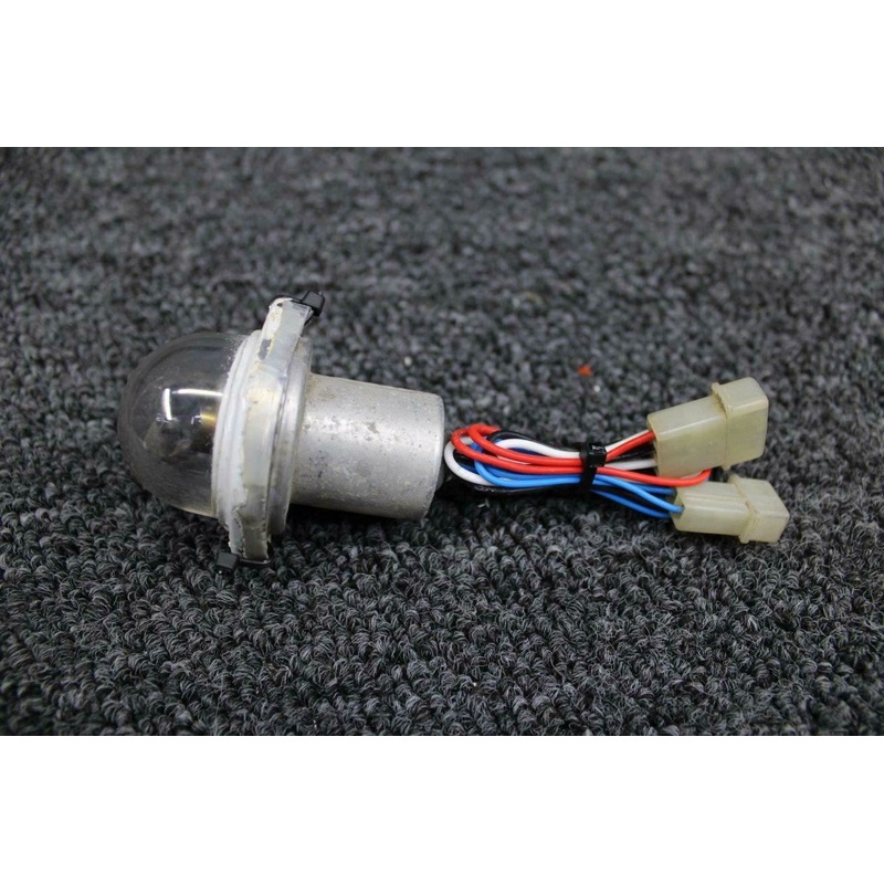 A500-H-D (Use: A500H-D28) Whelen Tail Strobe Light W/ Lens & Retainer (28V)