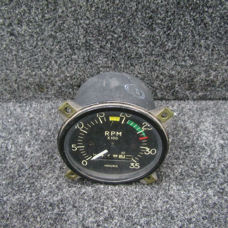 C668020-0114 (USE:826941) Stewart Warner Tachometer