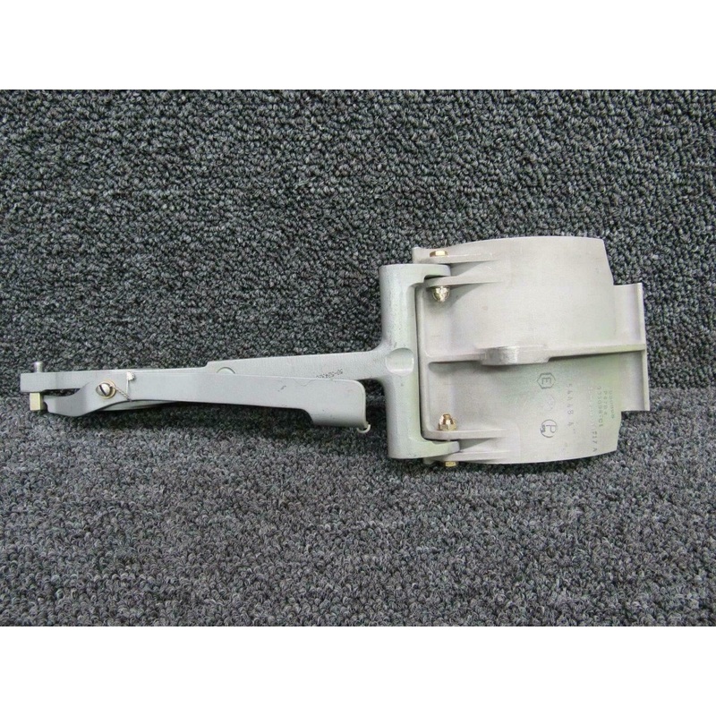 002-524010-19 / 002-524020-14 Beech A36 Rudder Pedal Co-Pilot RH (Dual Brakes)