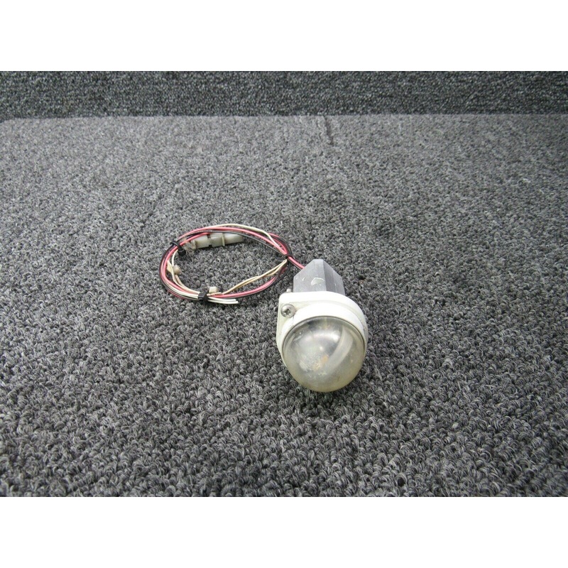 01-0771011-04 (M/N: 7101104) Cessna 182T Whelen Tail Cone Light (Volts: 28)