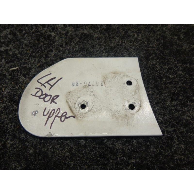 20270-003 Cirrus SR20 Plate Cover Hinge Upper LH