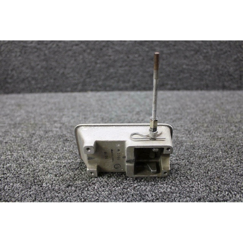 40142-14 Rockwell 112B Cabin Door Exterior Handle RH
