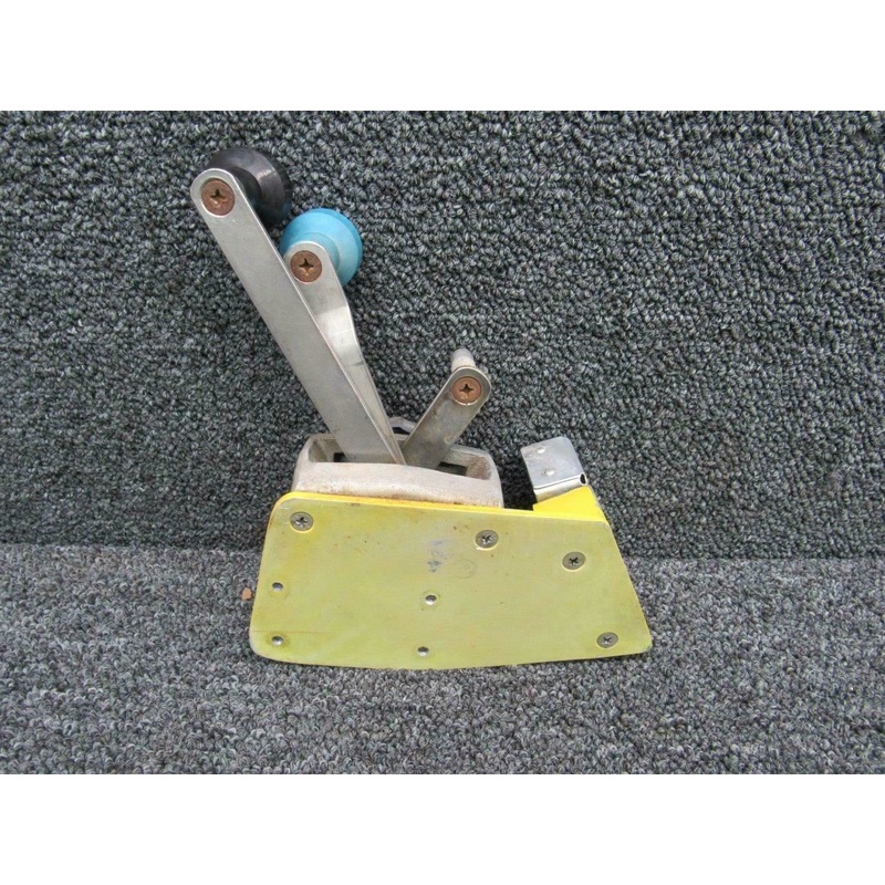 70127-8 Air Tractor AT-301 Engine Quadrant Controls (Minus Mixture Knob)