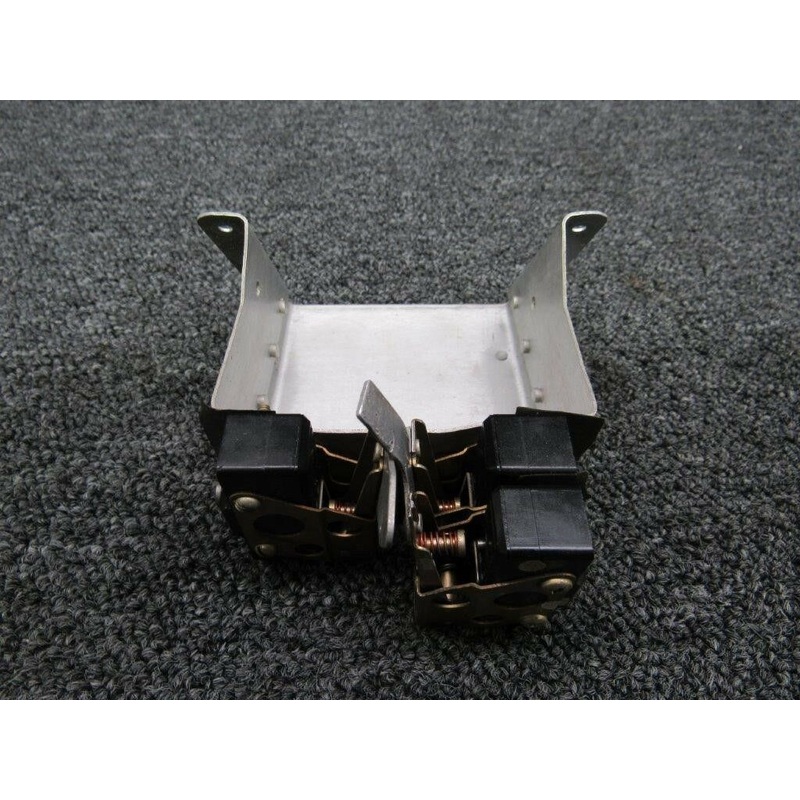 002-364013-29 (Use: 002-364013-609) Beechcraft V35B Landing Gear Limit Switch