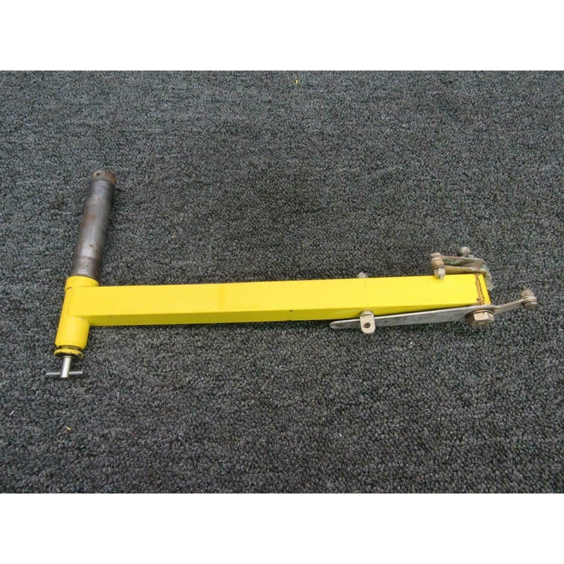 70100-2 Air Tractor AT-301 Arm Rudder Pedal RH