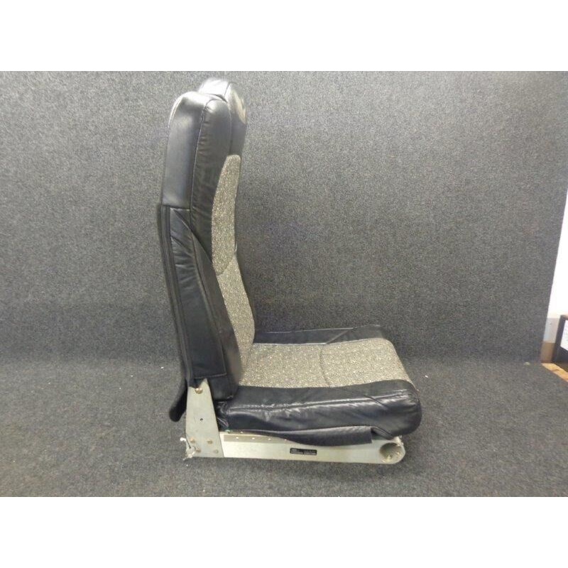 11933-003 Cirrus SR20 Passenger Seat Frame W/ Cushions LH