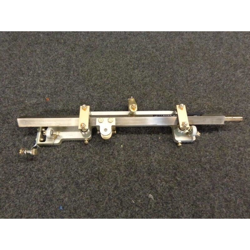 10653-006 Cirrus SR20 Yoke Assy RH