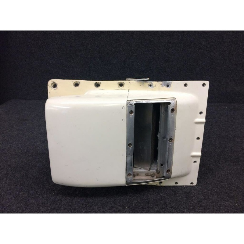 96-919101-605 Beech 95-C55 Duct Assy Induction Air LH (Minus Door)