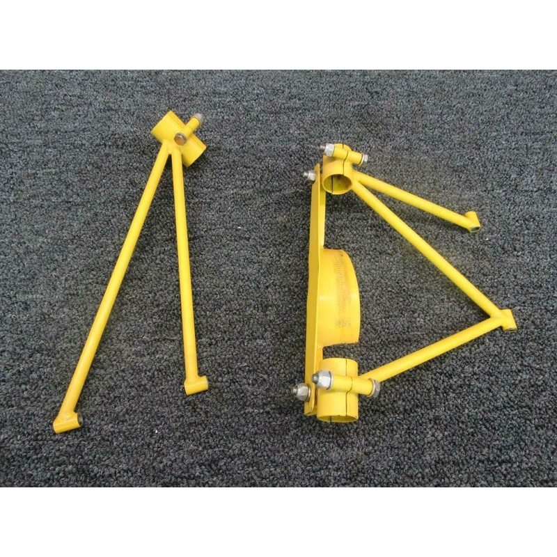 Air Tractor AT-301 Oil Filter Bracket Set