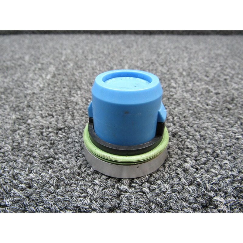 18052-302 Cirrus SR22T Locking De-Ice Filler Cap (NO KEY) (Hours: 695.5)