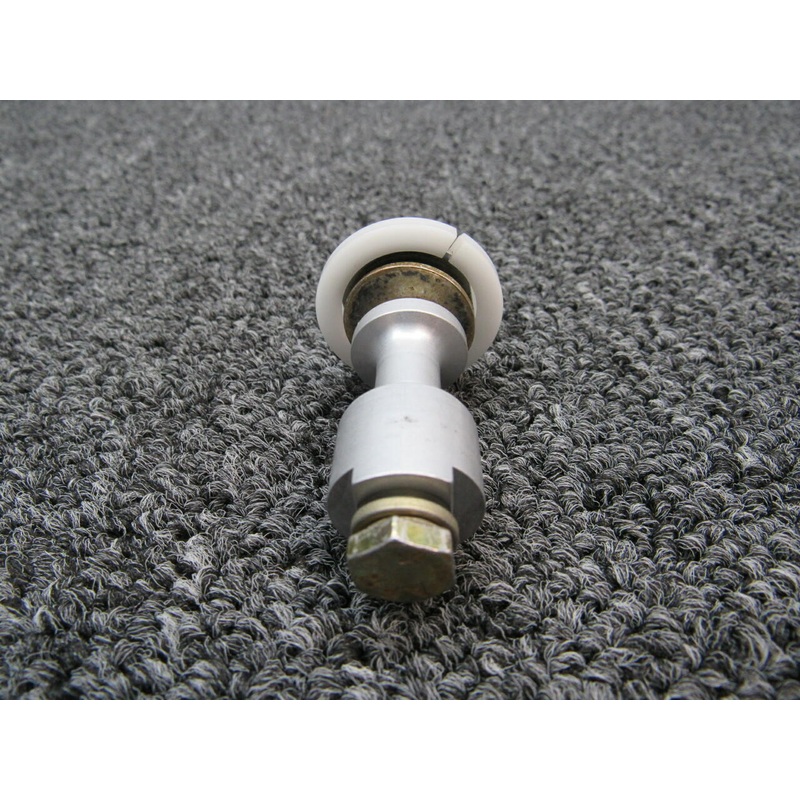 20268-003 / 15174-002 Cirrus SR22T Striker Pin Cabin Door Upper (Hours: 695.5)
