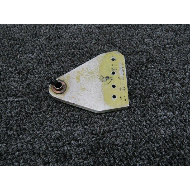44313-2 Rockwell Commander 114 Elevator Center Hinge Assy RH
