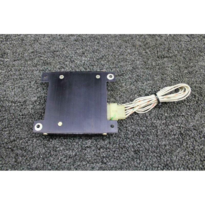 70-0075-1 Cessna 340 Grimes Flasher Strobe Light (Volts: 28)