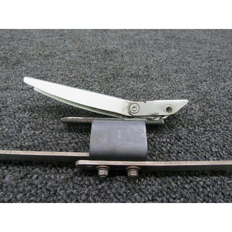 H2109-4 Beech V35B Cowling Latch RH W/ Rods & Handle