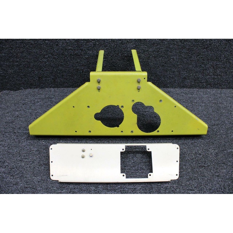 047-3534-02 / 047-3533-02 Beech 58P Autopilot Bracket Set