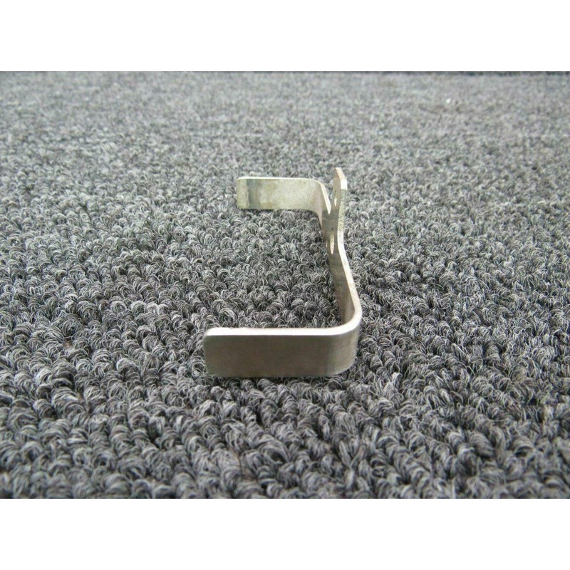 11154-004 Cirrus SR20 Cable Retainer Roll Trim