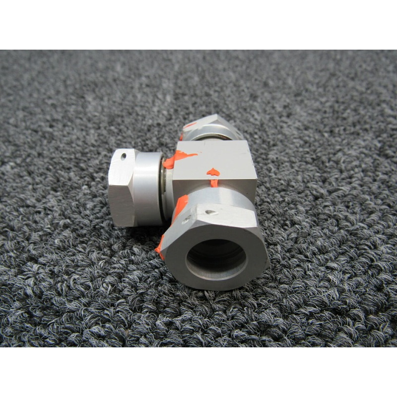 21946-003 Cirrus SR22T De-Ice Equal Tee Assembly (Hours: 695.5)
