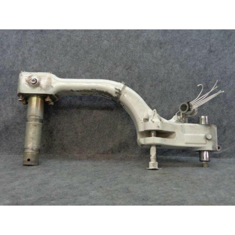 725004-509 Rockwell Commander 114B Main Gear Yoke R/H