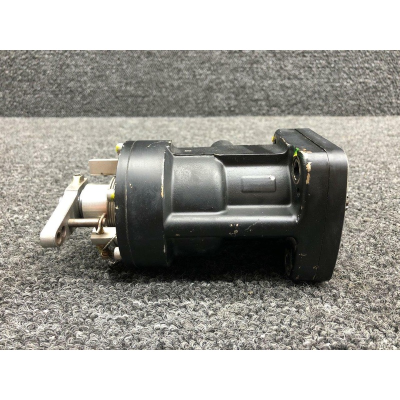 DC290D1-E/T8 Lycoming IO-540-AB1A5 McCauley Propeller Governor Assy ( PROP STRUCK)