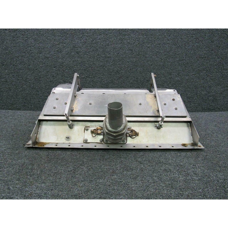 10203-1 / 20868 / 60160 Air Tractor AT-301 Hopper Gate Box Assy