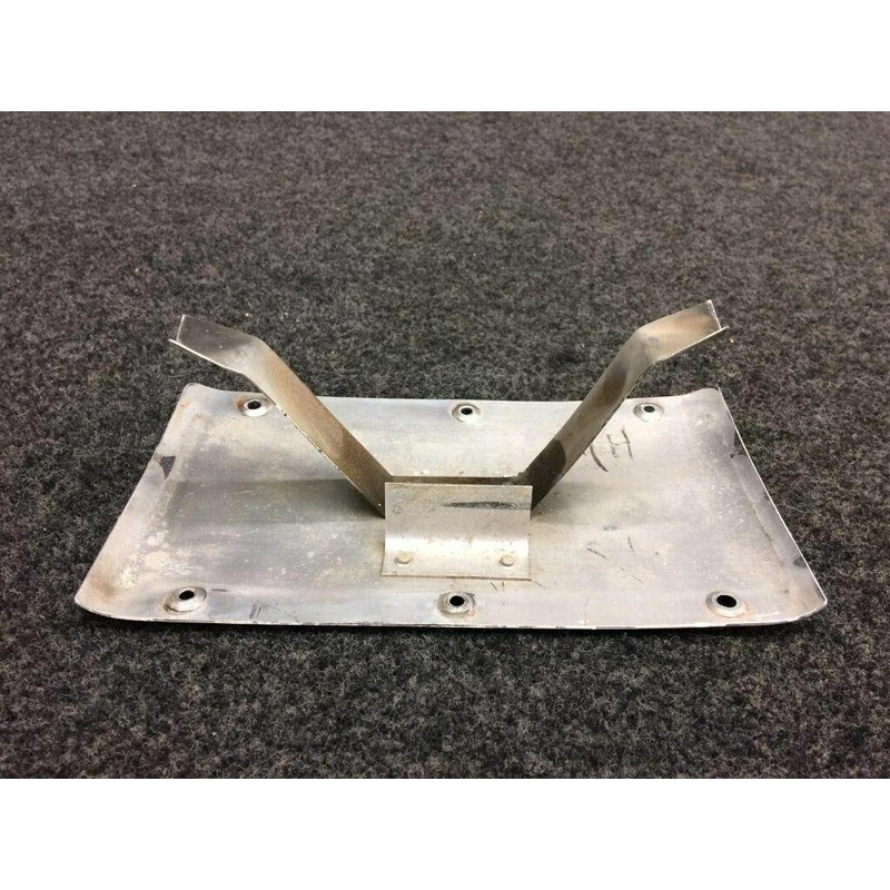 96-919101-41 / 96-919101-21 Beech E-55 Door Air Induction W/ Angle