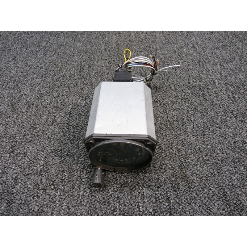 066-3054-01 Beech B-60 Bendix /  King KI 250 Radar Altimeter (Volts: 28)