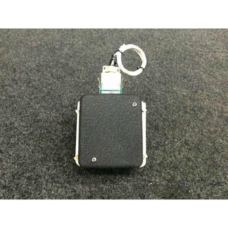 071-0006-00 King Radio KA-47 DME Code Converter with Bracket, Mod (14 or 28V)