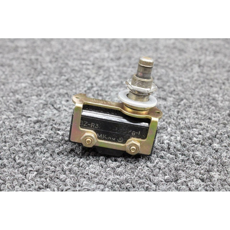 102-364013-601 Beech 58P Baggage Door Light Switch (Volts: 28)