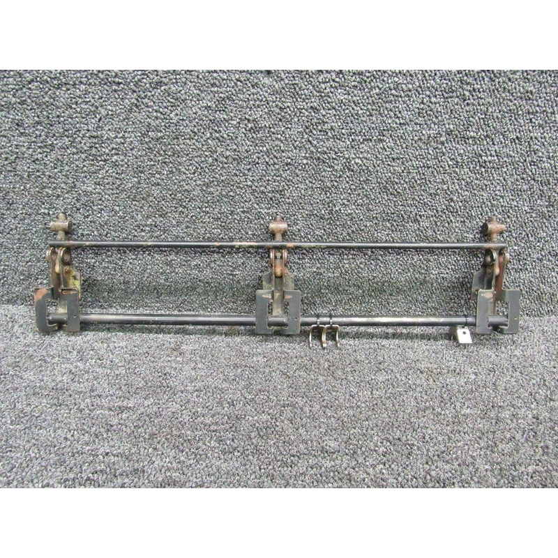 Air Tractor AT-301 Hopper Door Latch Rod Assy