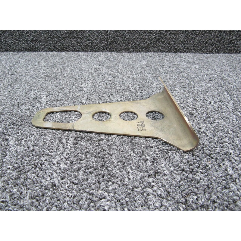 27737-001 Cirrus SR22T Bracket Child Attach Center (Hours: 695.5)