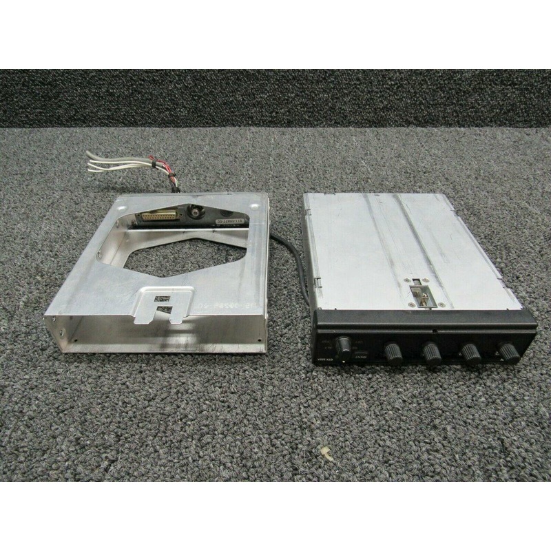 011-00728-00 Garmin GTX320A Mode C Transponder W/ Tray (Volts: 11-33)